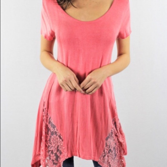 Olivia Tops - 🇺🇸 Tie Dye Tunic With Lace Detail
